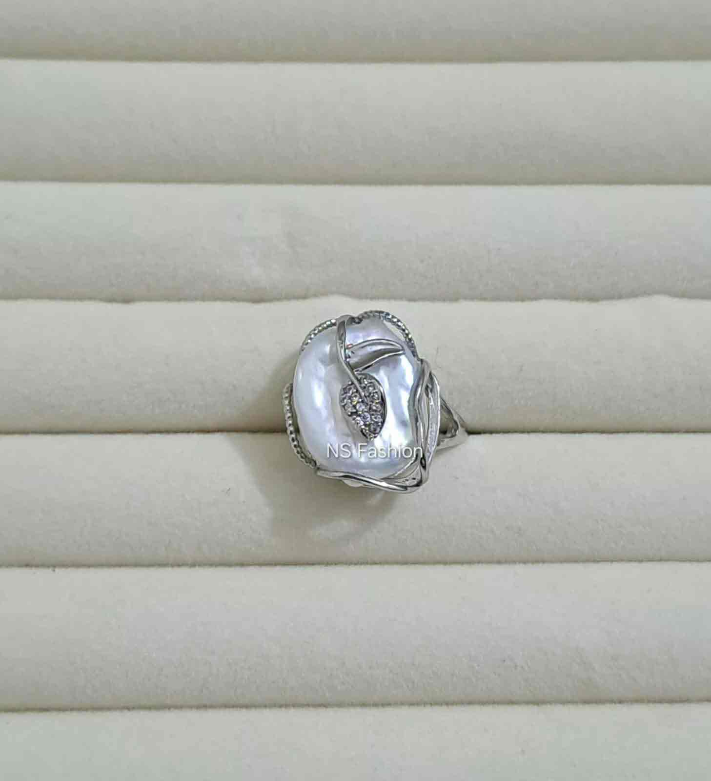 mother-pearl-silver-metal-adjsutable-finger-ring-white-2 White Color Mother Pearl with Silver Metal Adjustable Finger Ring - Image 1