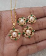 Green Stone With Original Pearl Pendant Set