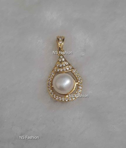 Tear Drop Shape White Color Original Pearl Locket