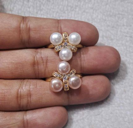 Three Pearl Adjustable Finger Ring