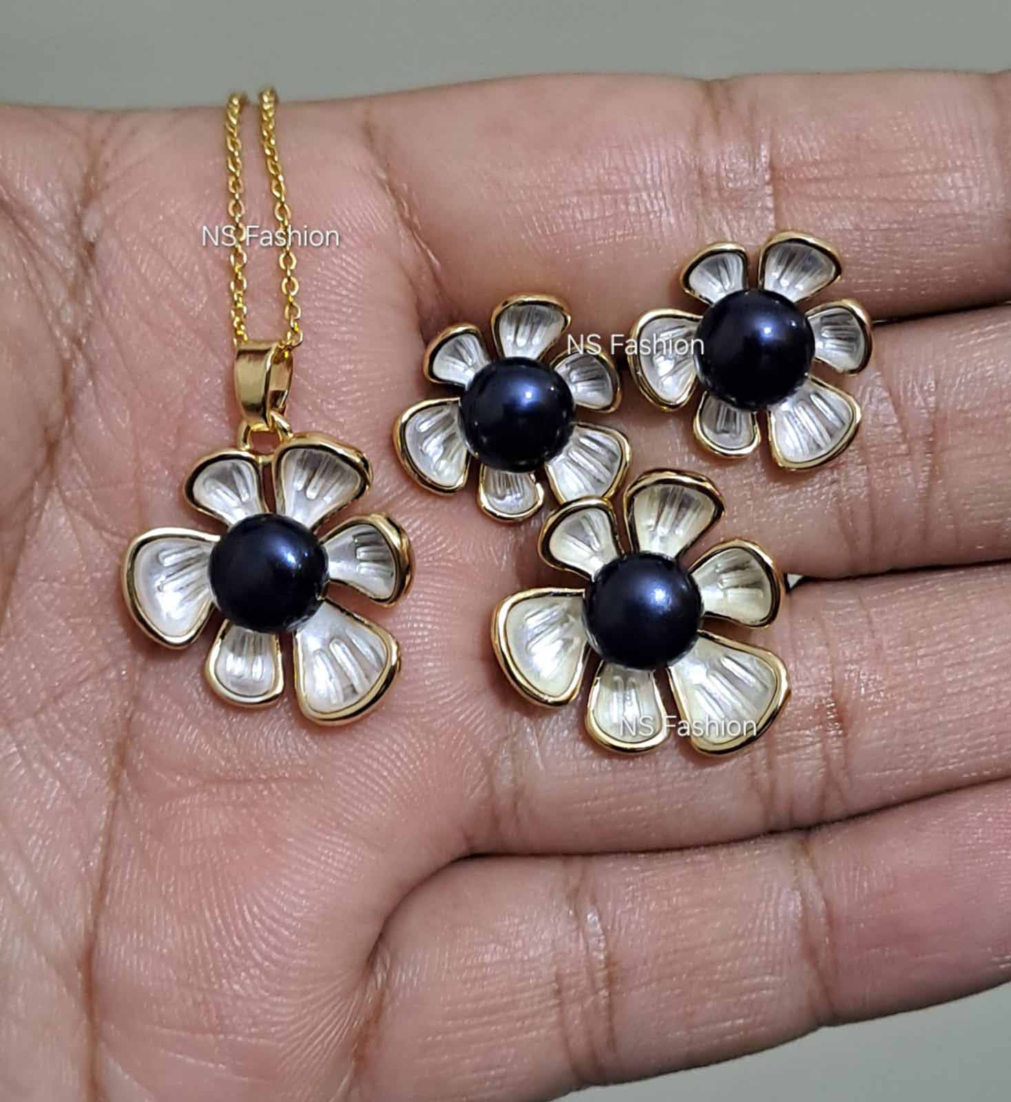 Pink color Shefali flower Pendant set black Shefali Flower Original Black Color Pearl Pendant Set - Image 1