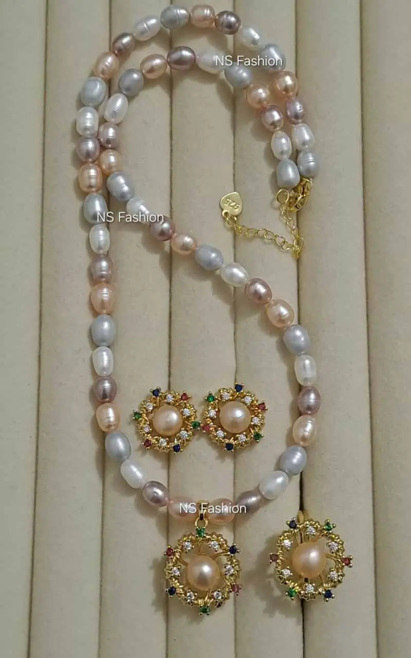 100%-original-multi-color-rice-pearl-crown-necklace-set 100% Original Multi Color Rice Pearl Crown Necklace Set - Image 1