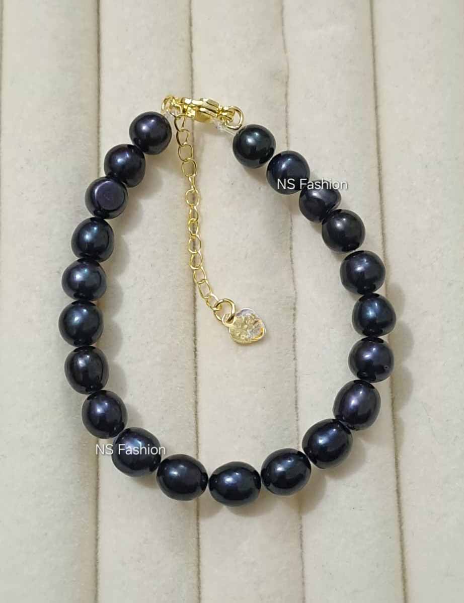 black-color-original-pearl-bracelet Black Color Original Pearl Bracelet - Image 1