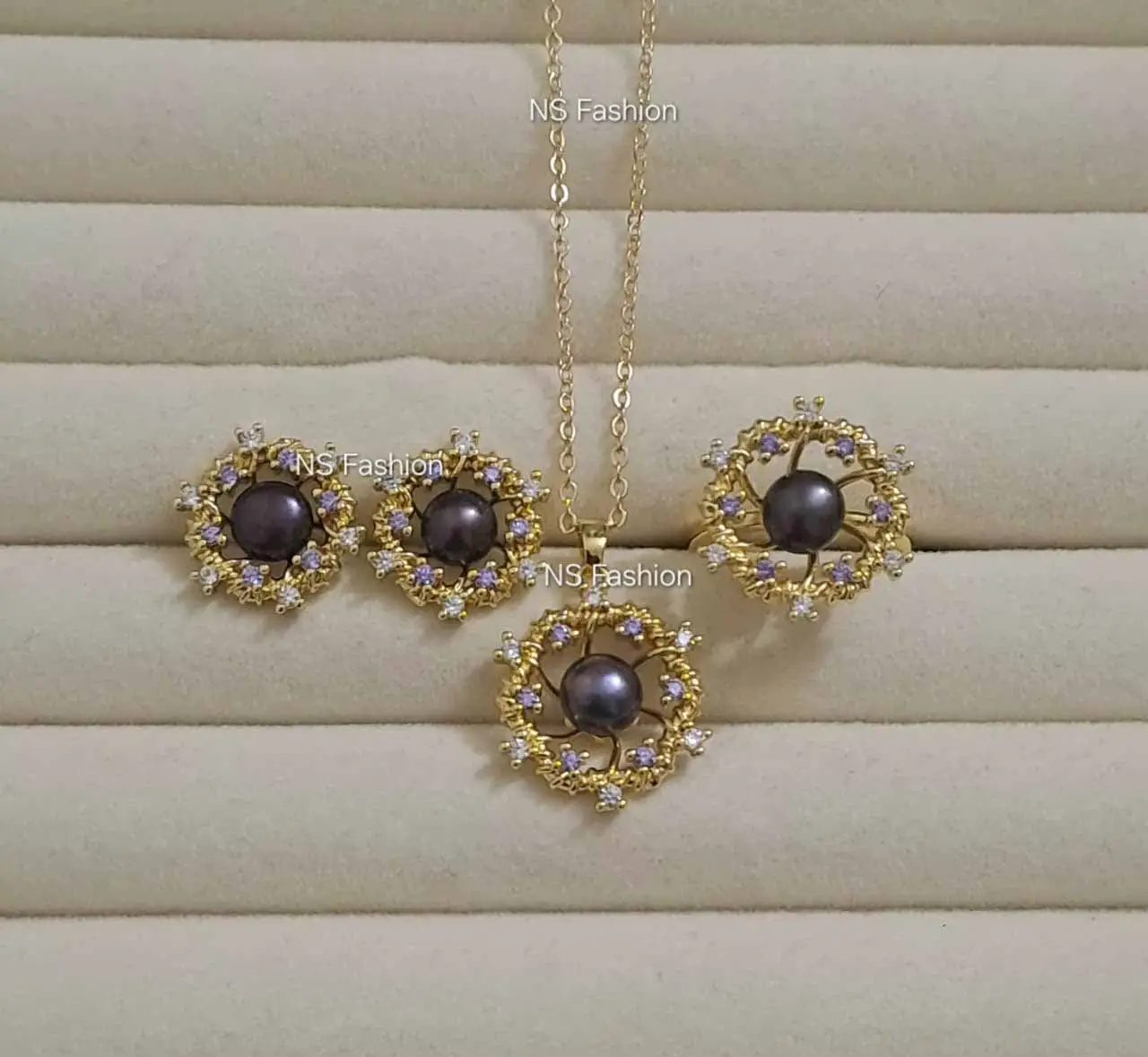 lavender-mist-black-pearl-pendant-set Lavender Mist Black Pearl Pendant Set - Image 1