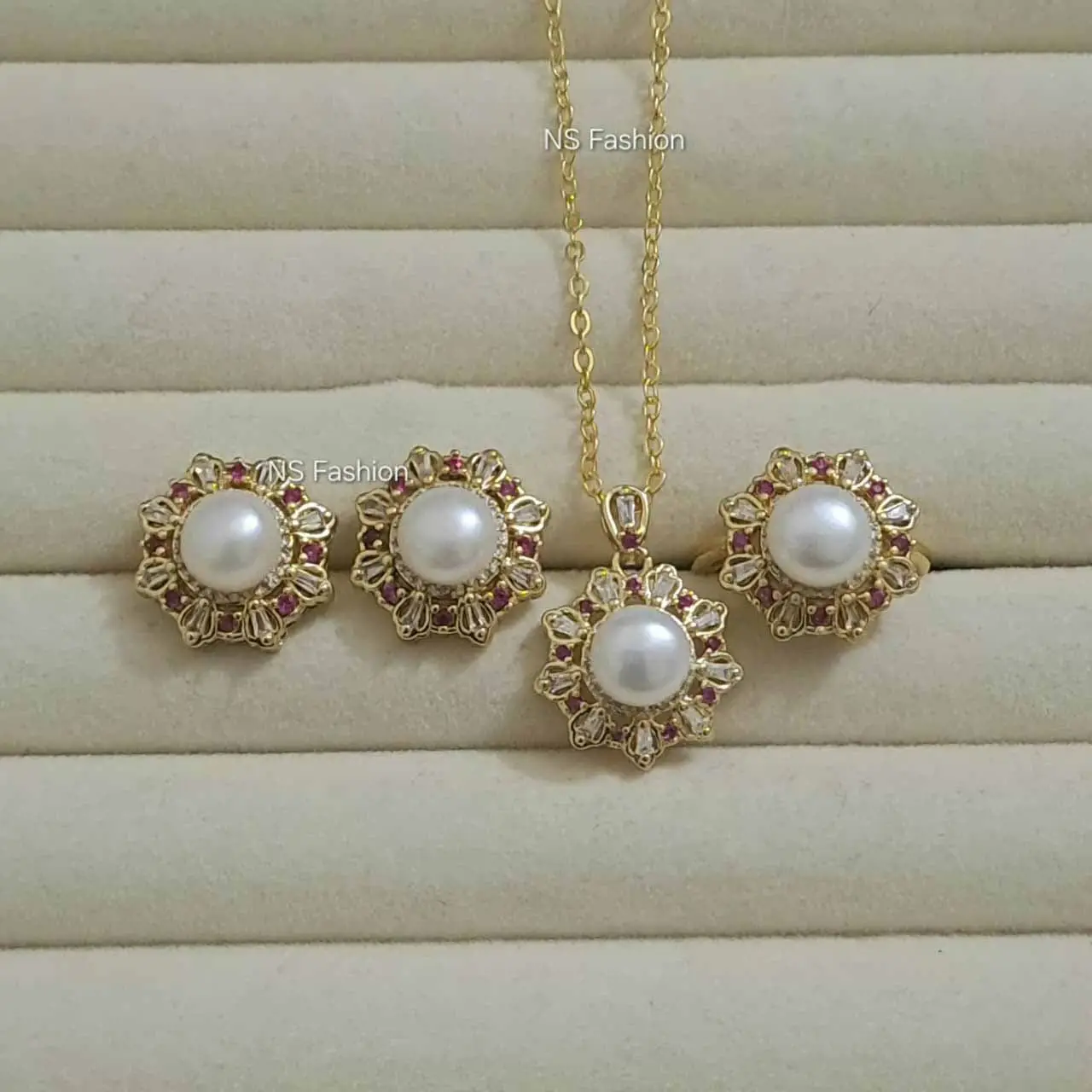 ruby-white-color-pearl-pendant-set 100% Original White Color Pearl with Ruby Pendant Set - Image 1