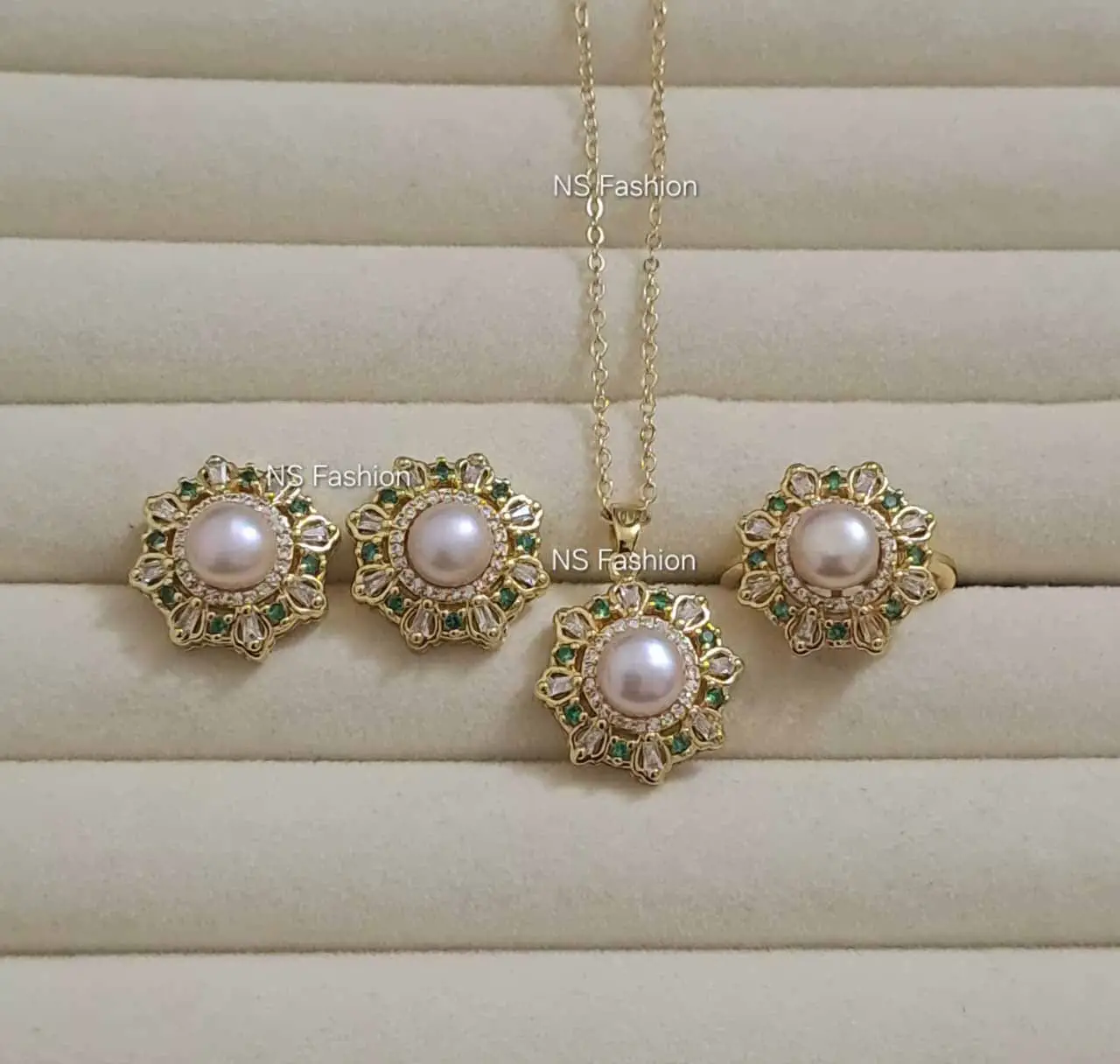 zamindari-purple-pearl-queen-set 100% Original Zamindari Purple Color Pearl Queen Set - Image 1